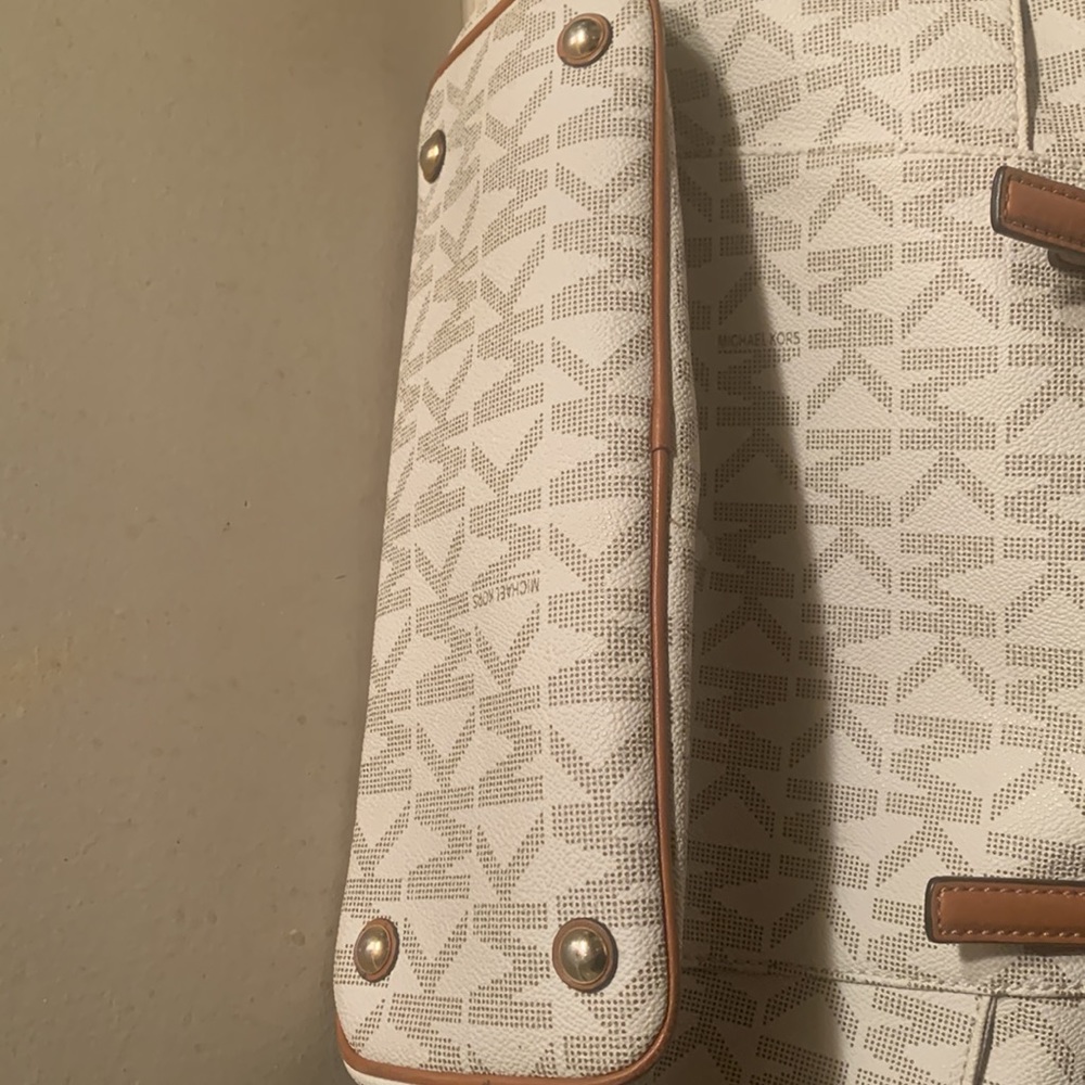 MICHAEL KORS HANDBAG - Picture 4 of 5